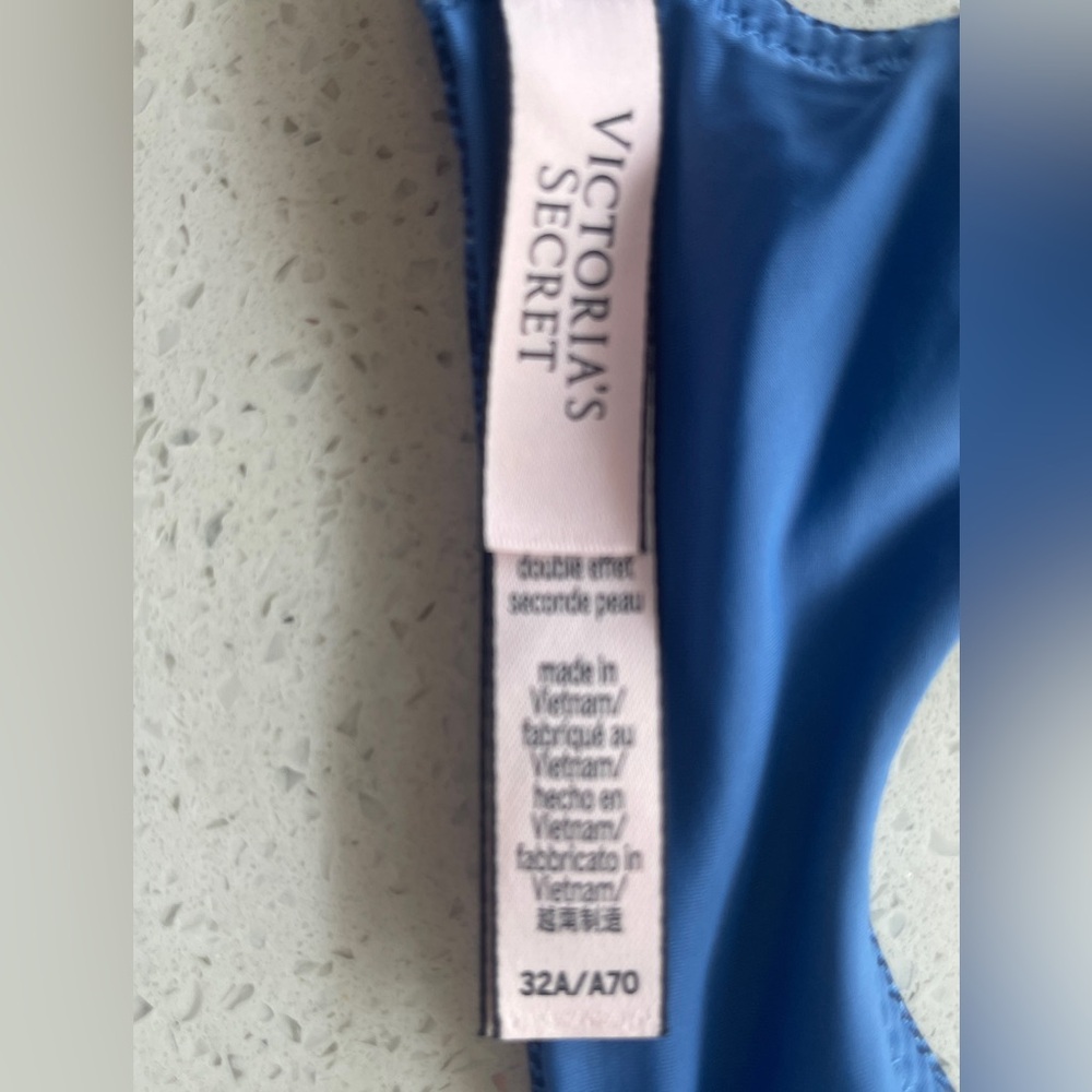Victoria’s Secret Denim Bra 32A - Picture 4 of 5